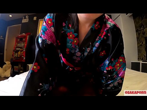 ❤️ Nuori cosplay-tyttö rakastaa seksiä orgasmeihin asti ruiskuttamalla hevostyttöä ja ottamalla suihin. Aasialaistyttö karvainen pillu ja kauniit tissit perinteisessä japanilaisessa puvussa amatöörivideossa, jossa näytetään masturbointia panoleluilla. Sakura 3 OSAKAPORN. ️ Pornovideo at fi.xsexshop.ru ❌❤