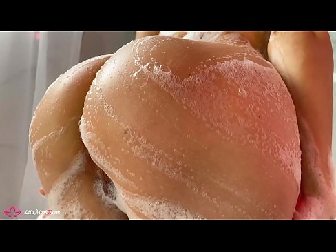 ❤️ Brunette masturboi pillua vibraattorilla intensiiviseen orgasmiin suihkussa ️ Pornovideo at fi.xsexshop.ru ❌❤